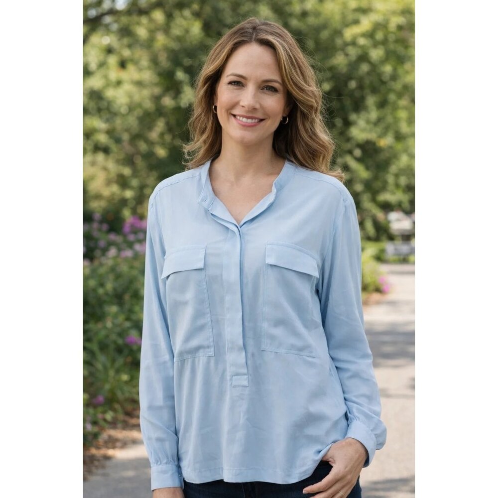 White House Black Market size XL light blue button-front Blouse